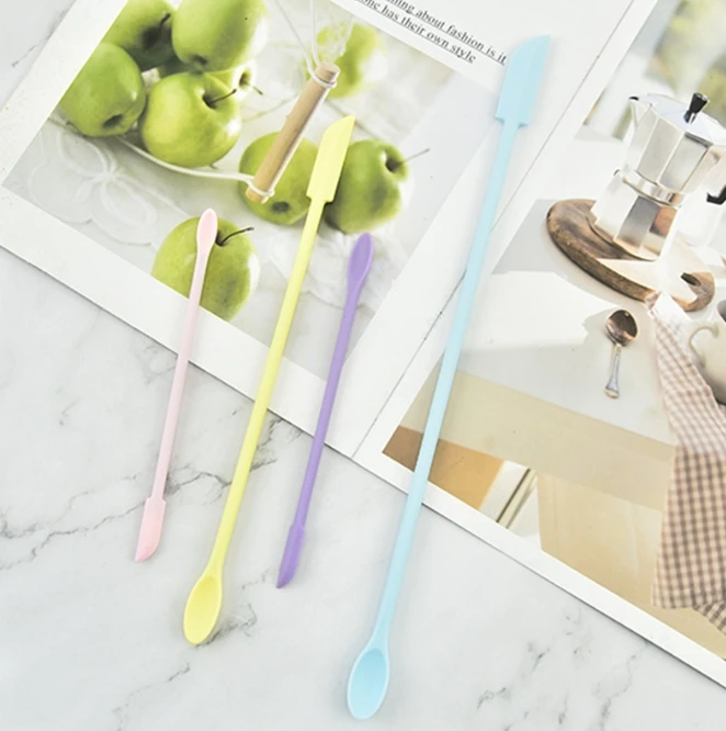 Espátula de silicona resistent - Kitchen Gadgets Everyone Needs reseña y precio